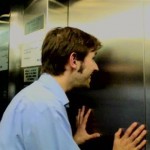 ¿Atrapado en un elevador?