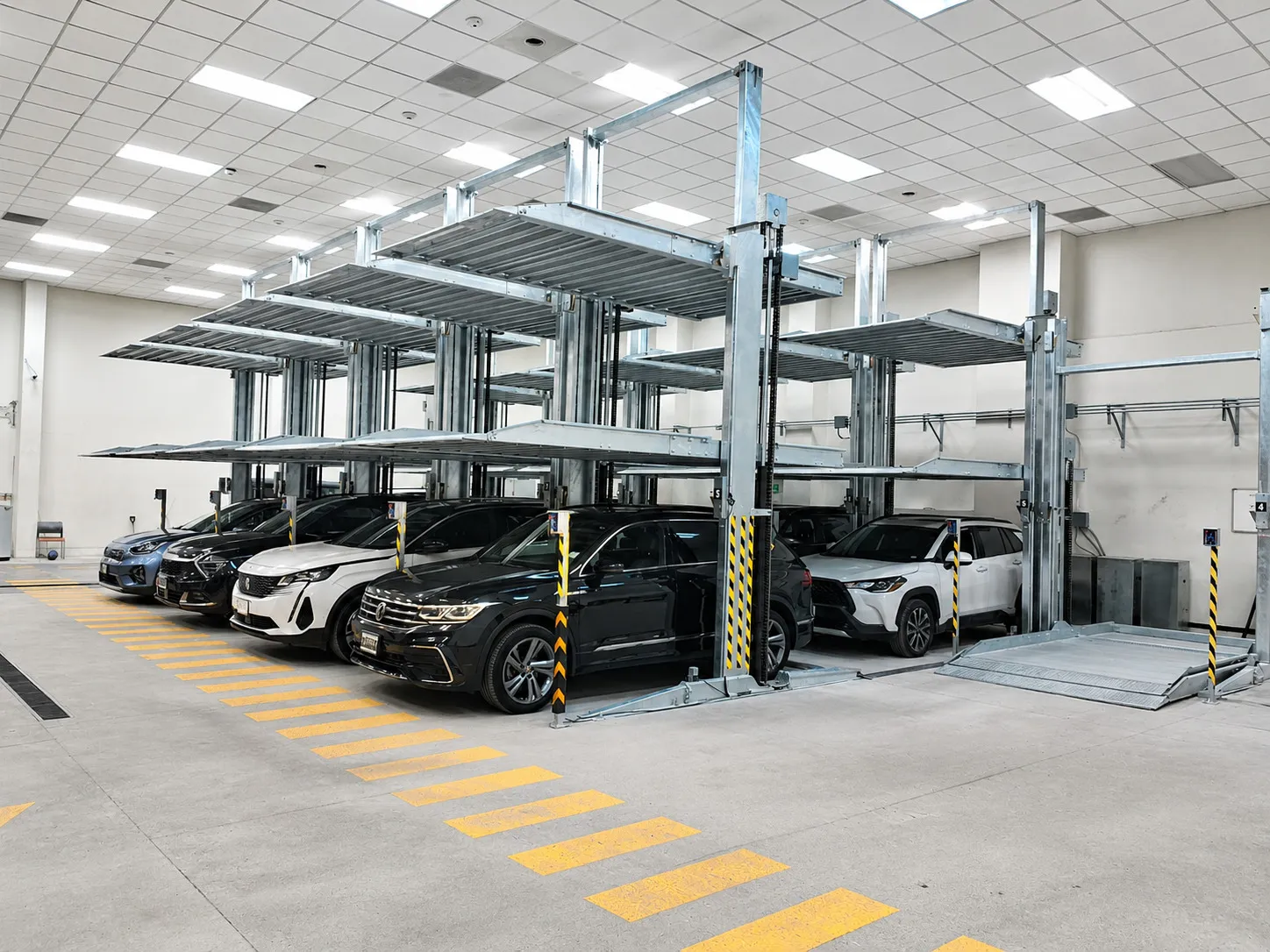 Elevautos triple espacio - Serretecno